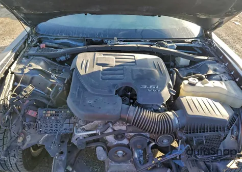 2021 Dodge Challenger Sxt z USA, uszkodzony, nr VIN 2C3CDZAG6MH635182